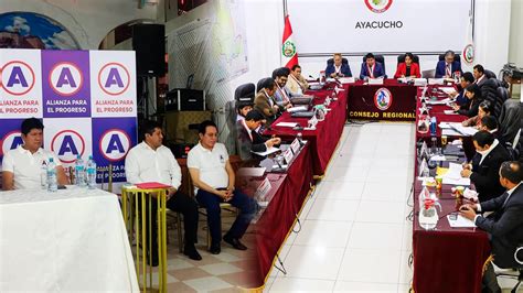 Ayacucho consejeros regionales piden interpelación de funcionarios por