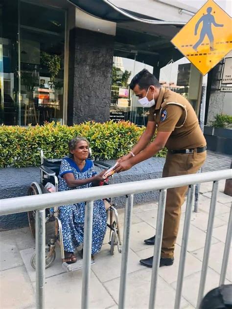 Sri Lanka Tweet 🇱🇰 💉 On Twitter Massive Kindness 🇱🇰 As A Nation