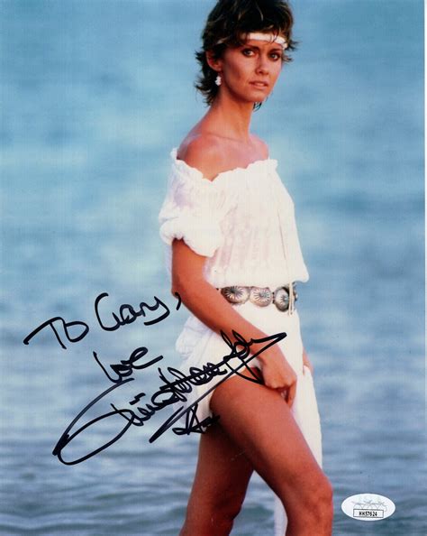 OLIVIA NEWTON JOHN HAND SIGNED 8x10 PHOTO VERY SEXY POSE TO GARY JSA