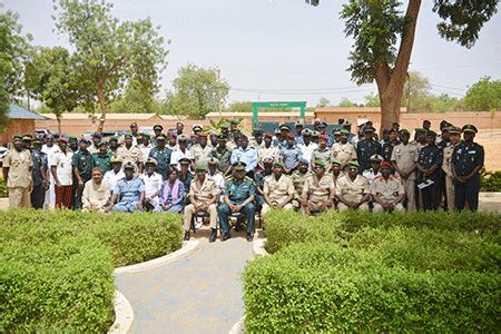 Lecole Militaire Sup Rieure Visite Dune Mission Camerounaise De