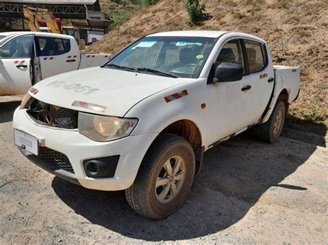 Toyota Hilux A Partir De R Mil L Triton R Mil No Leil O