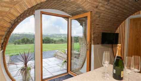 Unique Hobbit Home With A Hot Tub Lodges With Hot Tubs