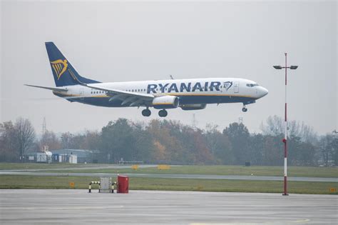 Nowe kierunki z łódzkiego lotniska Ryanair zapowiedział przeniesienie