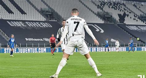 Ronaldos Record Breaking Brace Inspire Juventus To Win Against Udinese