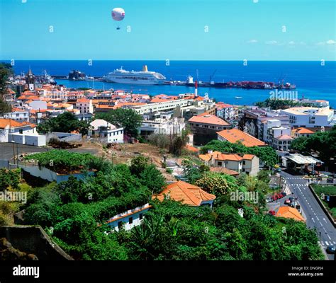 Funchal Port High Resolution Stock Photography And Images Alamy