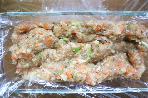 【娘に伝えたい】ミートローフの鶏胸肉と卵の簡単レシピを型なしで たべて わらって ご馳走さま