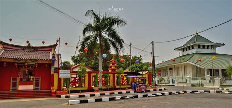 Masjid Jami Klenteng Kong Fuk Miau Muntok Bangka Mandra Pahlawa