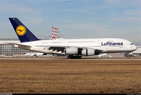 D AIML Airbus A380 841 Lufthansa Moritz Babl JetPhotos