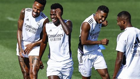 Neymar Vinicius Rodrygo Raphina As Son Las Vacaciones De Los