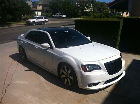 White Chrysler 300 Black Rims - Modern Home Design