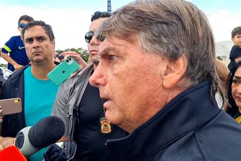 Bolsonaro manda recado a Lula A soberba precede a queda veja o vídeo