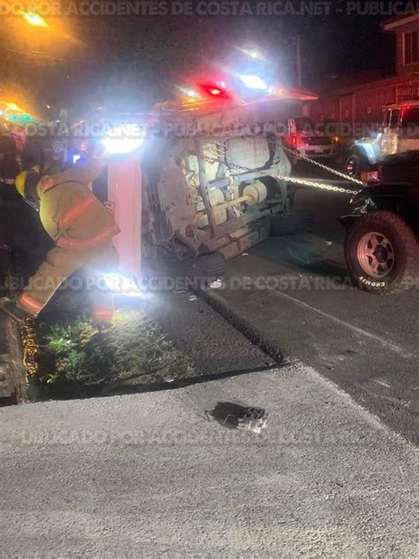 Vuelco De Vehiculo Deja Un Paciente Trasladado Al Hospital Somosacrnet