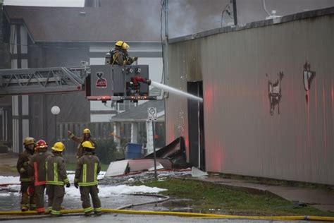 Fire Crews Battle Toxic Blaze In Chatham Residents Told To Stay