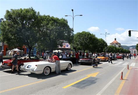 Banjaluku ulepšali automobili stara više od 100 godina Blic