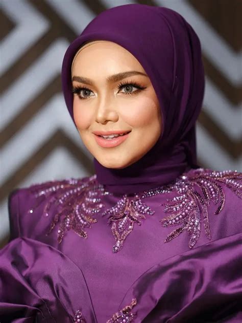 9 Potret Cantik Siti Nurhaliza Dalam Busana Aneka Warna Obati Rindu