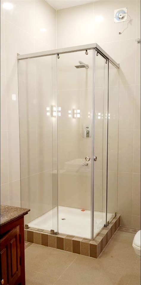 Bathroom Glass Partition – Plus Size Glass & Interiors