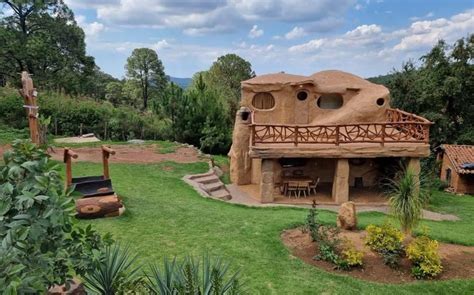 La Casa de Pedro Picapiedra en Mazamitla cuánto cuesta hospedarse en