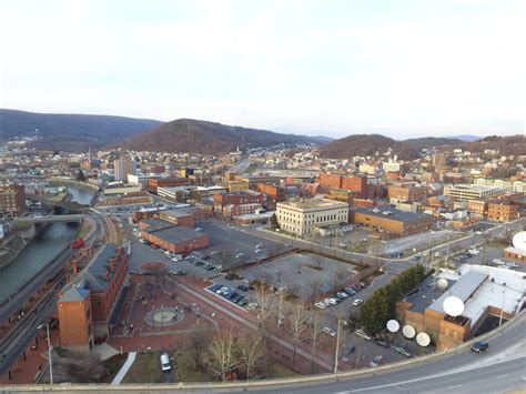 Cumberland, Maryland, C&O Canal Visitor Center to the left side of ...