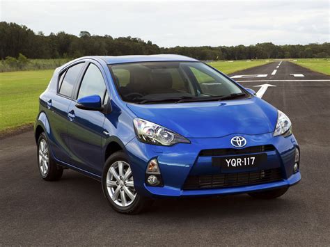 TOYOTA Prius C Aqua 2012 2013 2014 2015 Autoevolution