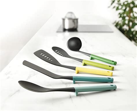 Joseph Joseph Duo Lot de 5 ustensiles avec repose outils intégrés