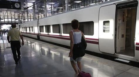 Renfe Ajusta El Horario De Dos Trenes Alvia Madrid C Diz A Partir Del