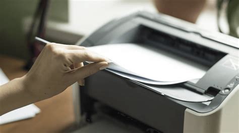 Cara Mengatasi Kertas Nyangkut Di Printer Jangan Sampai Rusak