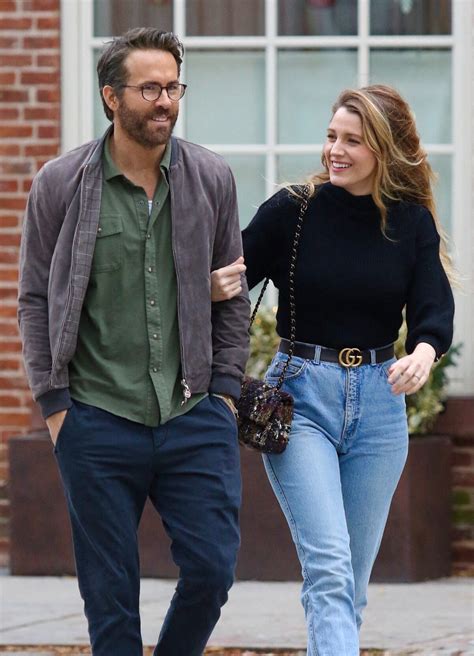 Photo Exclusif Blake Lively et son mari Ryan Reynolds se baladent à