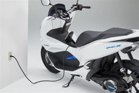 Honda PCX Electric - (Battery Energy kWh, Torque Nm) - Electric ...