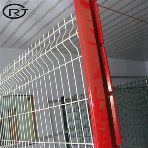 2 4m Length Panel Galvanized Steel Welded Curved 3D Wire Mesh Fence For