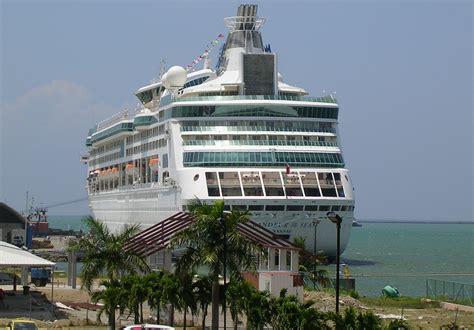 Grandeur of the Seas - description, photos, position, cruise deals