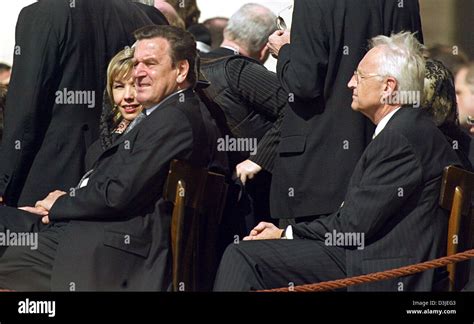 Dpa German Chancellor Gerhard Schroeder L And His Wife Doris