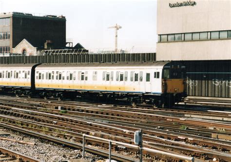 Demu Class 205 0 205009 At London Bridge Station 205009 Tony Dennett Flickr