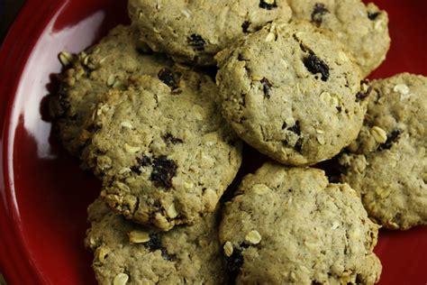 Vegan Oatmeal Raisin Cookies Chewy Soft And Delicious