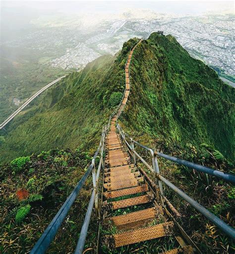 How To Do The Illegal Stairway To Heaven Hike In Hawaii Artofit