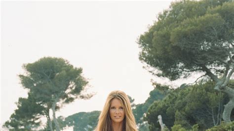 The Elle Macpherson Guide To Wellness And Beauty | British Vogue