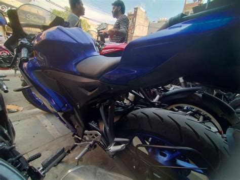 Used Yamaha Yzf R V Racing Blue Model Pid Bike For