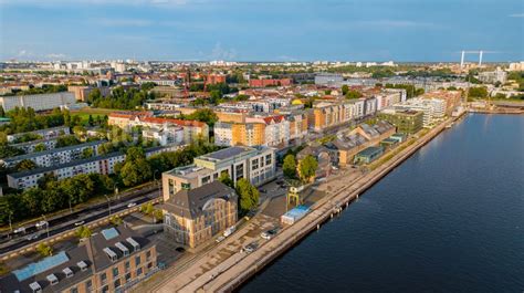 Berlin aus der Vogelperspektive Uferbereiche am Flußverlauf der Spree