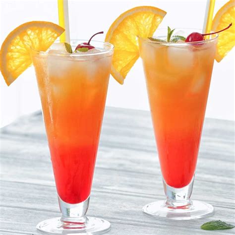 Tequila Sunrise (Go-To Recipe for Beginners) | Tequila O'Clock