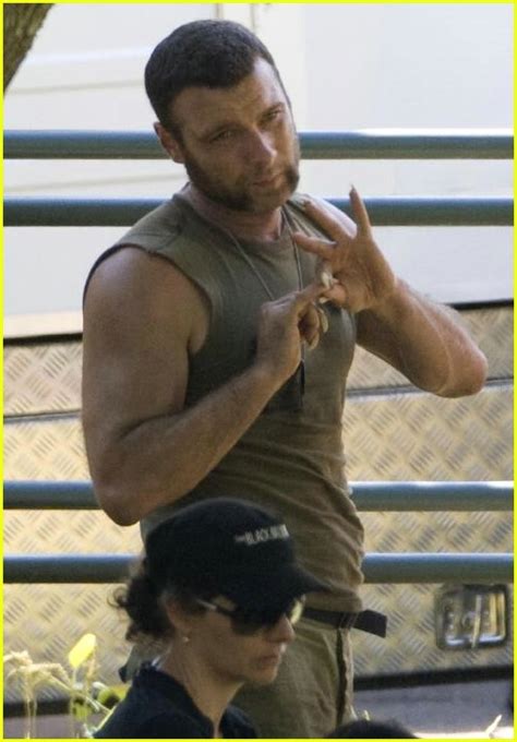 Liev Schreiber Sabretooth S Claws Revealed Photo 972911 Photos