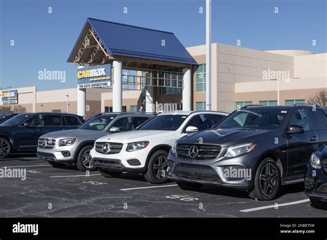 Cincinnati - Circa February 2023: CarMax Auto Dealership Mercedes Benz ...