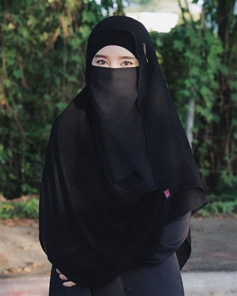 Pin By Islamic History On ˚ Muslim ᵍⁱʳˡ Dress˚ Niqab Beautiful