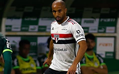 São Paulo Saiba qual a previsão do retorno de Lucas Moura