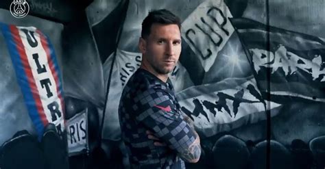 Con Lionel Messi Protagonista Psg Presentó Su Nueva Camiseta Radio Estación