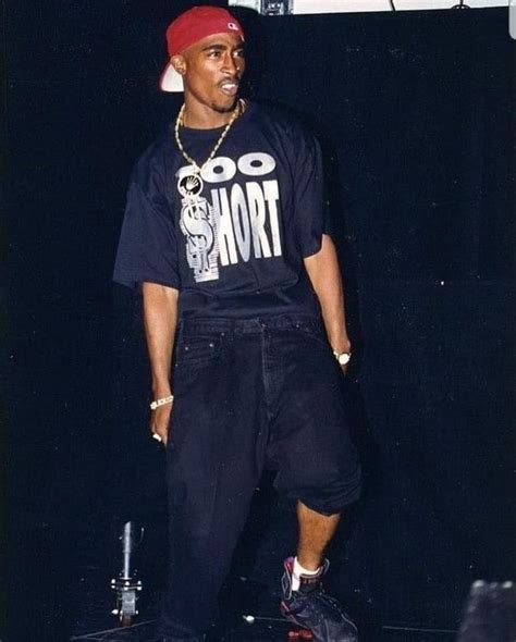 Pin By Hallechandlerxox On H E Y X Tupac Outfits Tupac Tupac