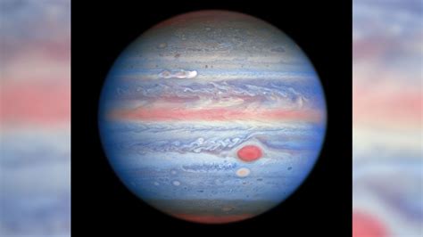 Hubble spies stormy weather on Jupiter | CNN