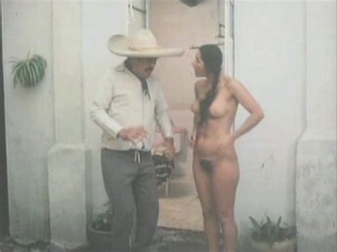 Naked Isaura Espinoza In Huevos Rancheros