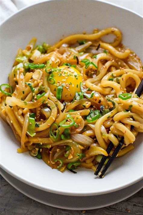 Garlic Udon Noodles Yejis Kitchen Stories