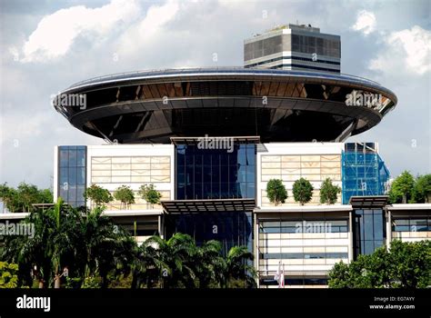 Singapore: The New Supreme Court Building designed by British architect Sir Norman Foster ...