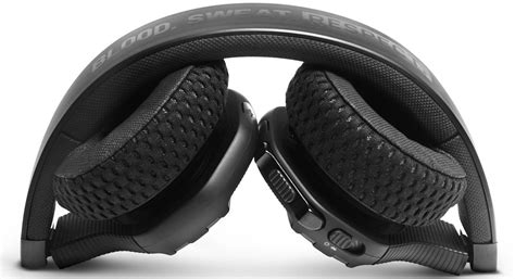 Спортивные наушники Project Rock от Under Armour, JBL и Дуэйна Джонсона ...