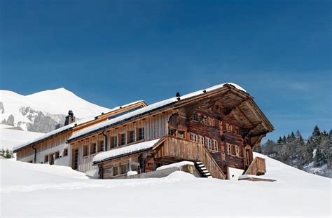 ALPINE CHALET SECLUDED POSITION IN GSTAAD | Kingsavenue.com